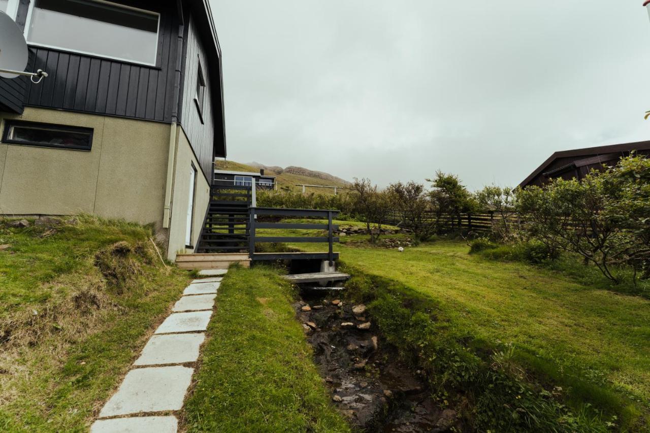 Cozy 2-Bedroom House With A Fantastic View Leynar Exterior foto
